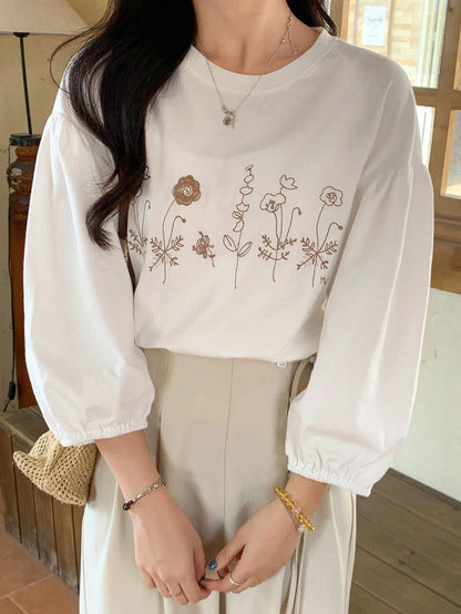 FRIFUL Women's White Loose T-Shirt With Floral Embroidery Pattern, 3/4 Sleeve, Bohemian Style, Spring