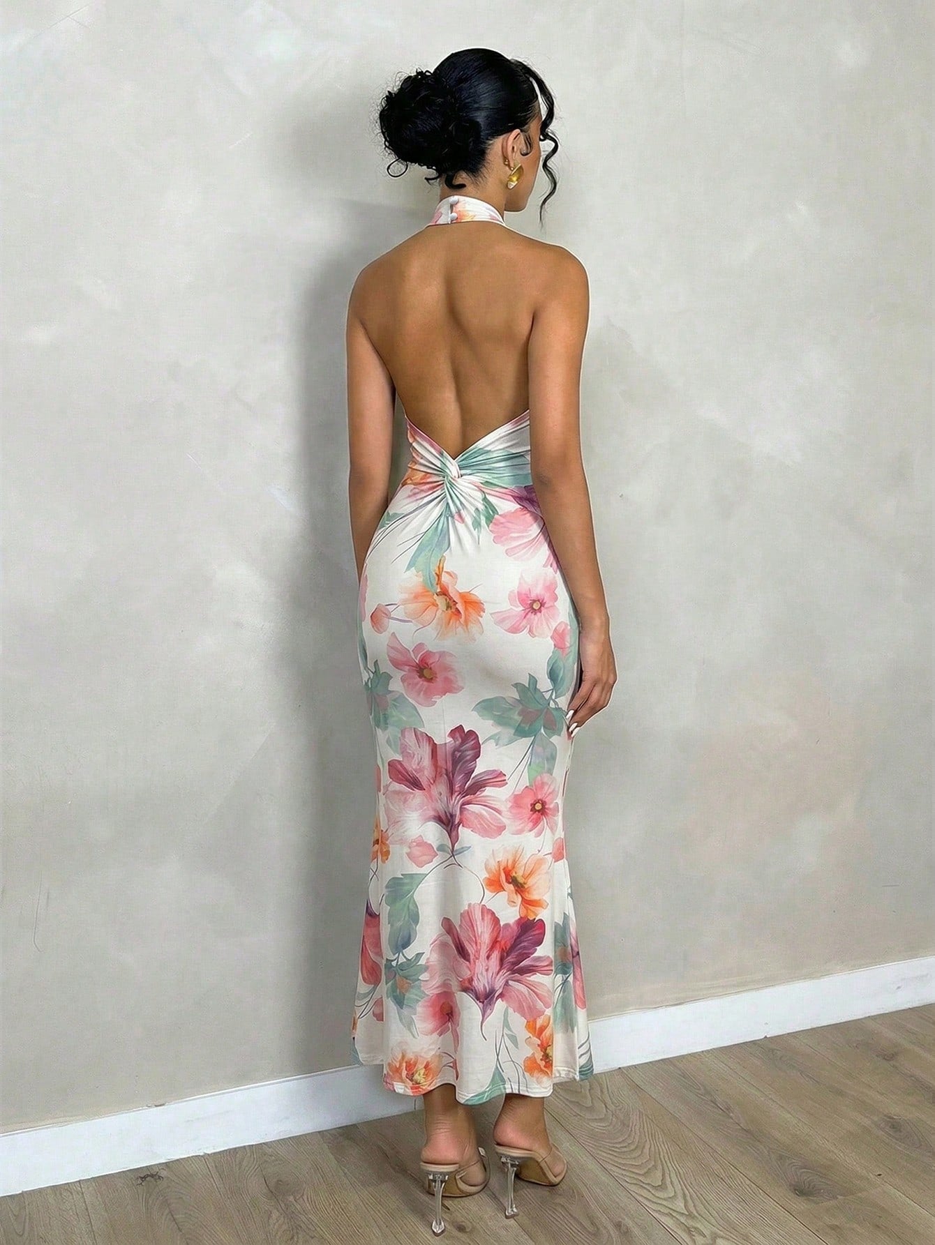 Glamine Women's White Floral Halterneck Back-Twist Backless Slim Fit Bodycon Maxi Dress,Elegant Seductive Summer Holiday Vacation Nightclub Tropical Outfits