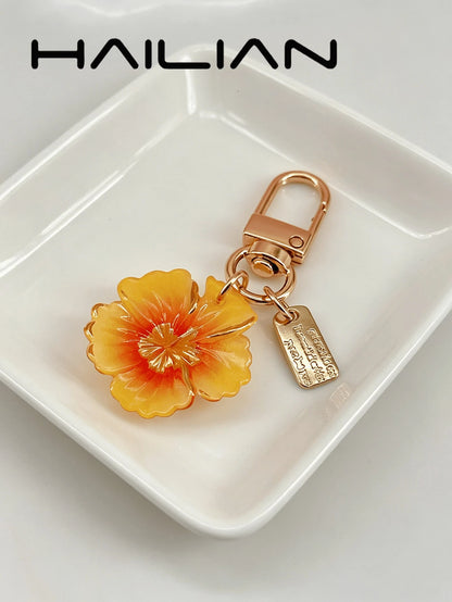 HAILIAN Gradient Floral Resin Pendant, Gold-Edged Alloy Keychain, Ins-Style Aesthetic Charm, Minimalist Fashion Handbag Accessory