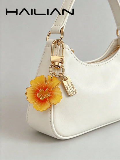 HAILIAN Gradient Floral Resin Pendant, Gold-Edged Alloy Keychain, Ins-Style Aesthetic Charm, Minimalist Fashion Handbag Accessory
