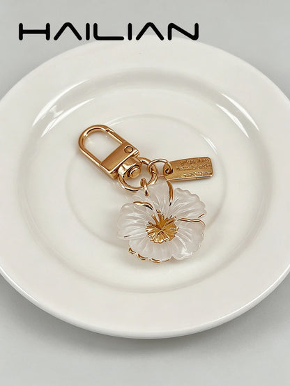 HAILIAN Gradient Floral Resin Pendant, Gold-Edged Alloy Keychain, Ins-Style Aesthetic Charm, Minimalist Fashion Handbag Accessory