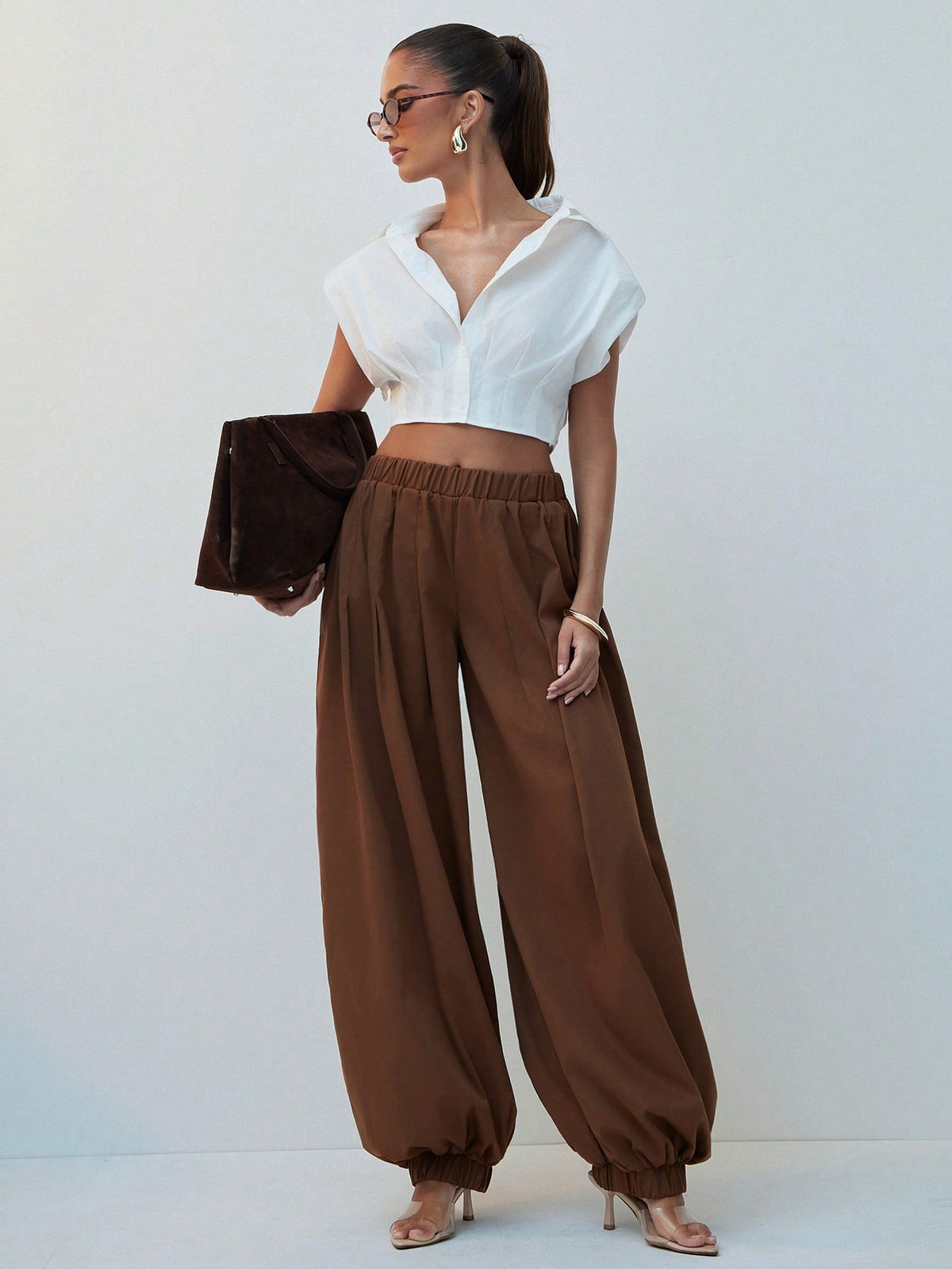 Hauture Women's White Summer Elegant Brunch Sleeveless Blouse,Cropped Shoulder Pad Detail Pleat Shirt,Old Money Style,Cocktail Party Going Out,Minimalist Chic