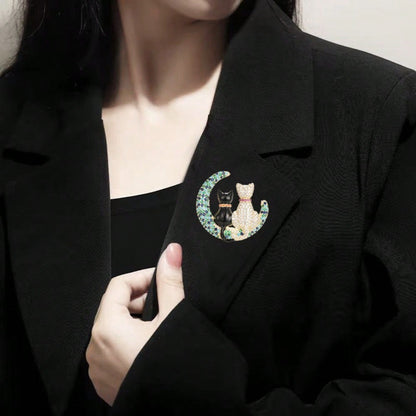 High Quality Popular Cute Moon Cat Brooch Women Animal Corsage Pin Suit Scarf Accessories