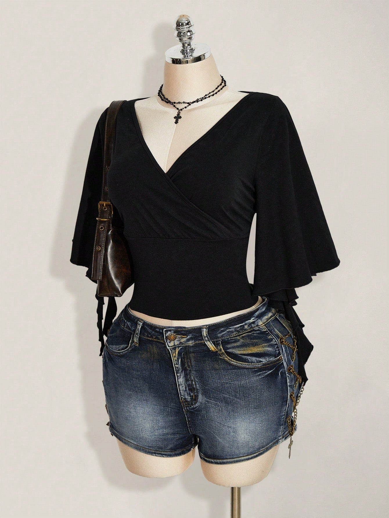 ICON Women's Plus Size Black Summer Goth Sexy Night Out Date Night Rave Club T-Shirt, Retro Elegant V-Neck Ruffle Sleeve Slim Fit Y2K