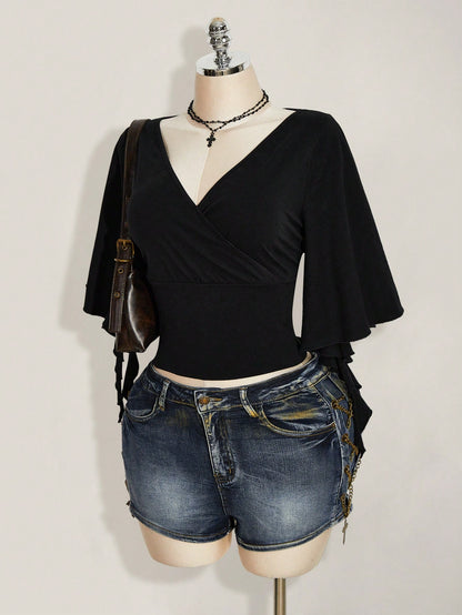 ICON Women's Plus Size Black Summer Goth Sexy Night Out Date Night Rave Club T-Shirt, Retro Elegant V-Neck Ruffle Sleeve Slim Fit Y2K
