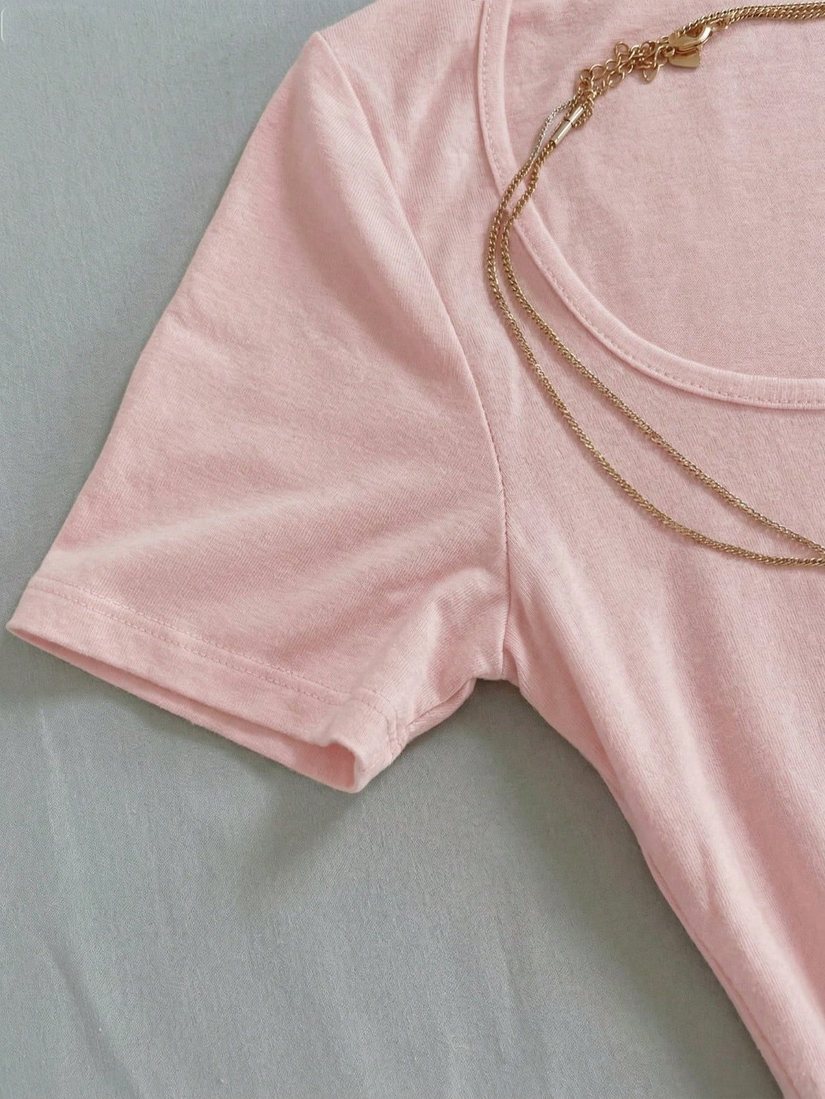 IslaSuriya Minimalist Fashion Light Pink Square Neck Slim-Fit Short-Sleeve T-Shirt,Summer Casual Occasion Top For Mom Or Sisters Mother's Day Gift