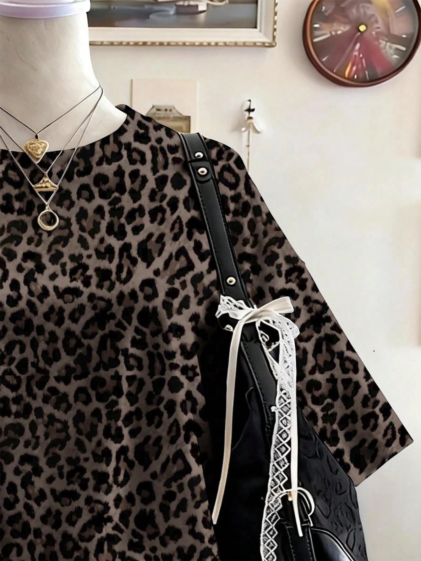 Lalippa Tiger Digital Print Oversized Loose Fit Mid-Length Round Neck Drop Shoulder Women T-Shirt, Gift For Friends