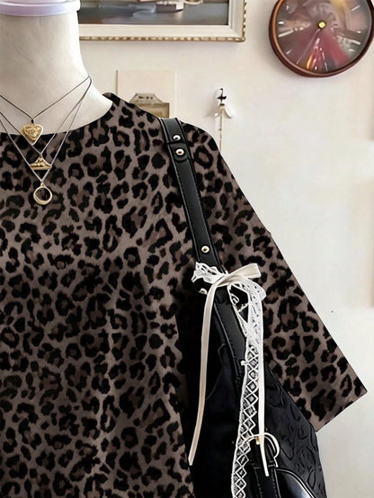 Lalippa Tiger Digital Print Oversized Loose Fit Mid-Length Round Neck Drop Shoulder Women T-Shirt, Gift For Friends