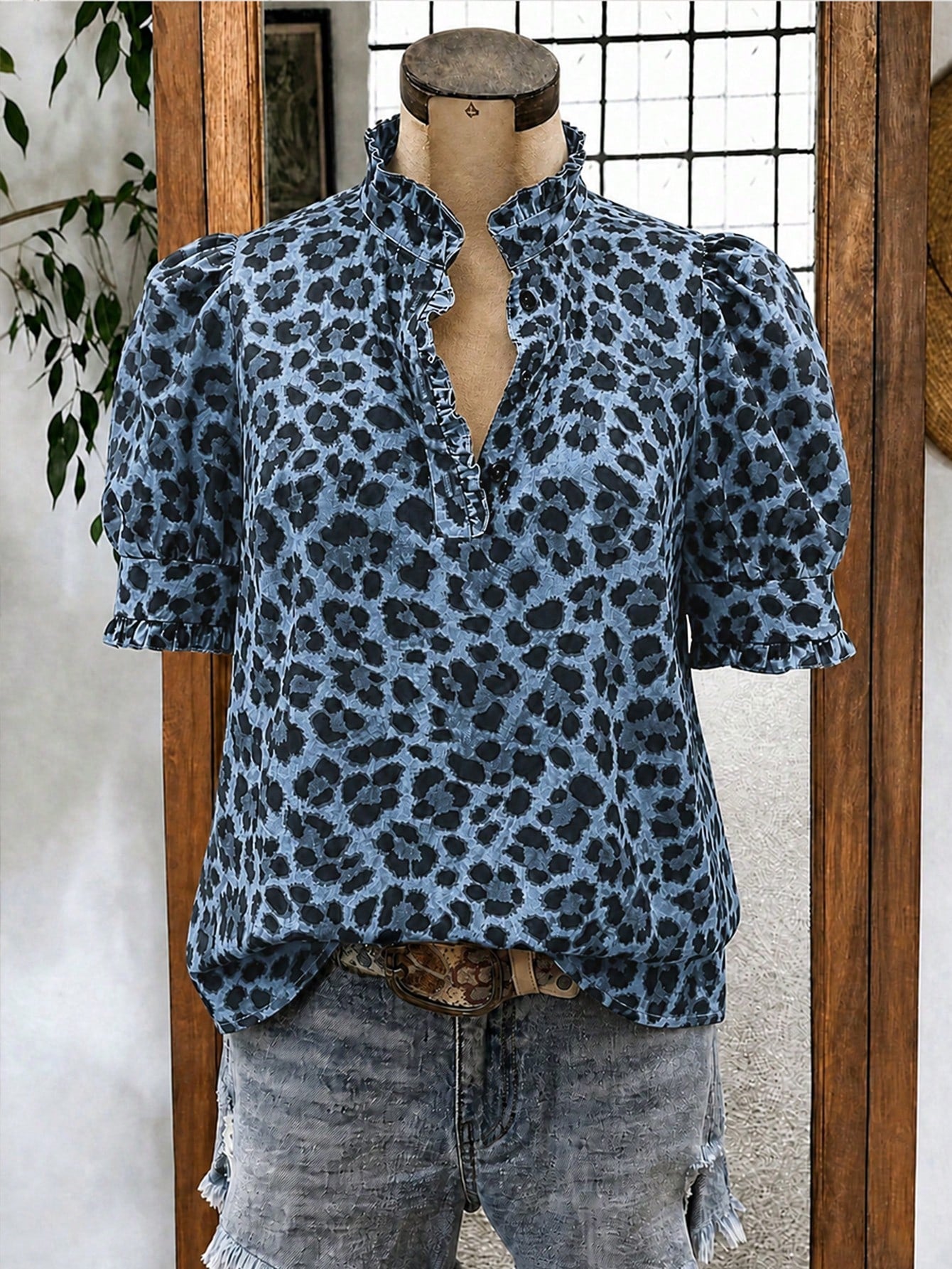 Linhara Plus Size European & American Style Leopard Print Ruffle Short Sleeve Blouse, Casual Summer Vacation Top