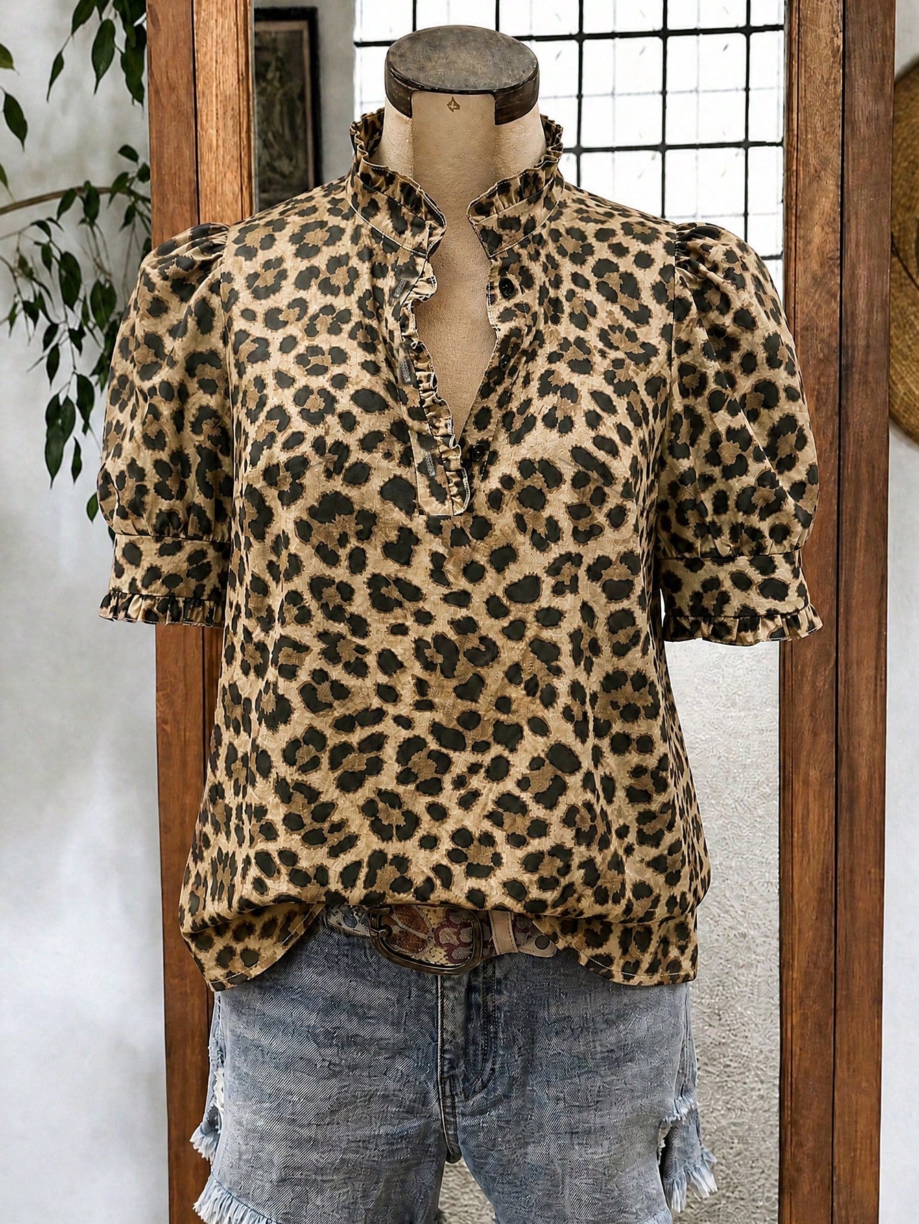 Linhara Plus Size European & American Style Leopard Print Ruffle Short Sleeve Blouse, Casual Summer Vacation Top