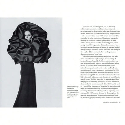 Little Book Of Balenciaga: The Story Of The Iconic Fashion House (Little Books Of Fashion)