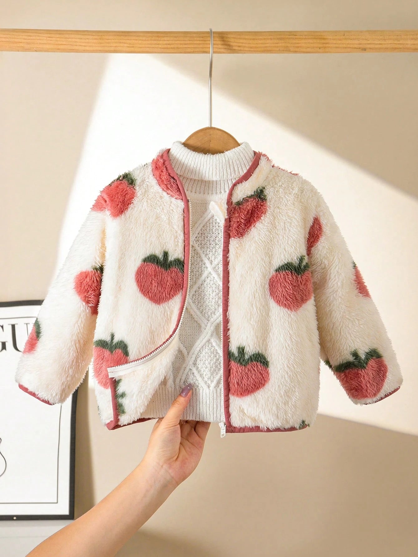 LMoss Kids Baby Girl Cute Peach Pattern Casual Long Sleeve Fleece Jacket, Autumn/Winter Stand Collar Versatile Style, White Base Cute Pattern Top