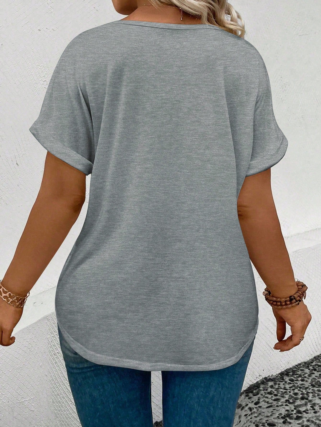LUNE Women's Spring/Summer V-Neck Cuffed Sleeve, Gradient Heart Print Pattern Casual Versatile T-Shirt