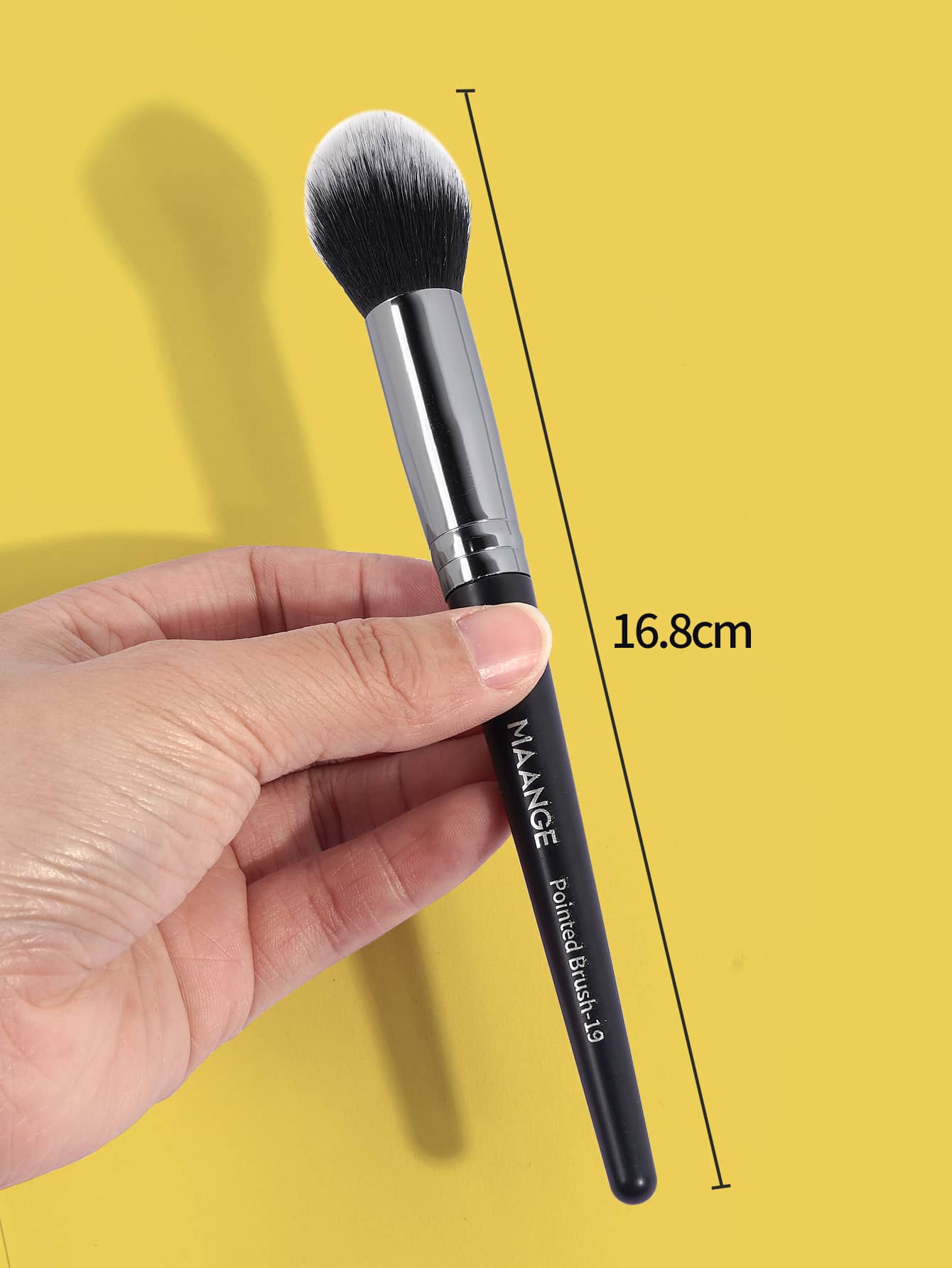 MAANGE 1pc Soft Fiber Blush Brush, Portable And Travel-Friendly, Can Be Used As Foundation, Concealer, Blush, Contour, Bronzer, And Powder Brush,Giveaways