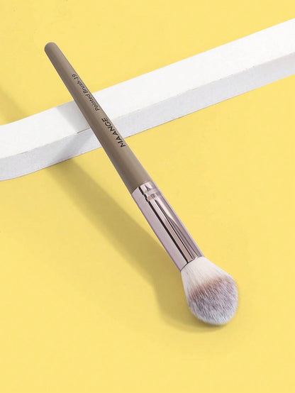 MAANGE 1pc Soft Fiber Blush Brush, Portable And Travel-Friendly, Can Be Used As Foundation, Concealer, Blush, Contour, Bronzer, And Powder Brush,Giveaways