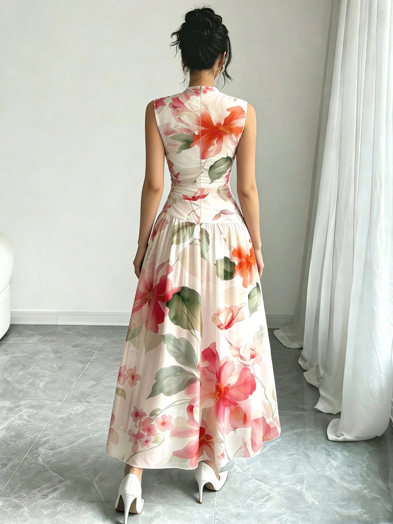 Modelyn Dreamy Colorful Line Pattern French Chiffon Dress, Women's Fashion Low Neckline Sleeveless Waist-Cinched Long Dress, Ruched Waist Slimming Design, Summer Vacation Style Outfit, Elegant Everyda