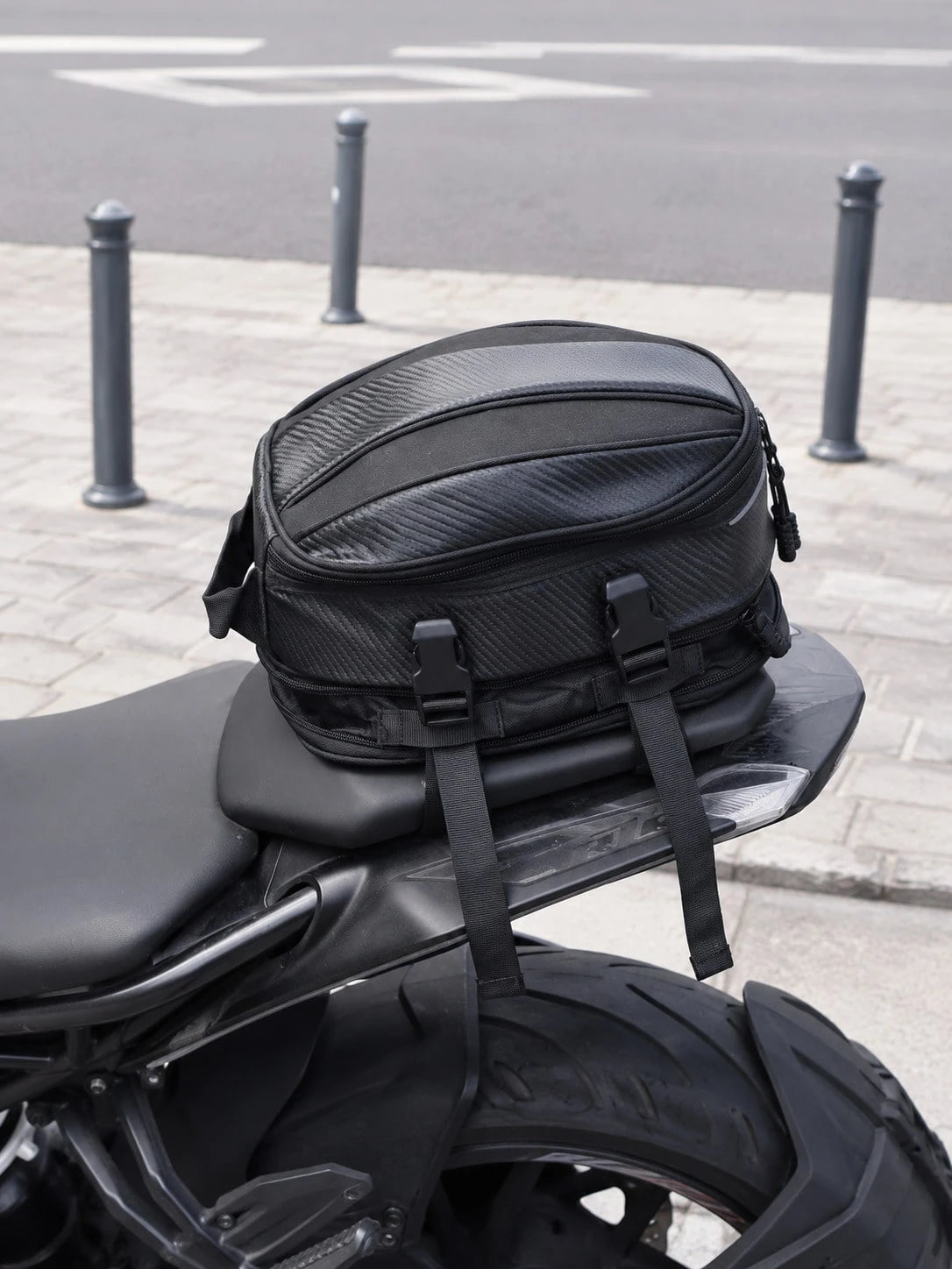 Motorcycle Tail Bag Waterproof Expandable Rear Seat Bag, Carbon Fiber Motorcycle Seat Bag With Reflective Strip And Quick Release Buckle, Universal Sport Motorcycle Rear Seat Luggage Bag, Motorcycle H