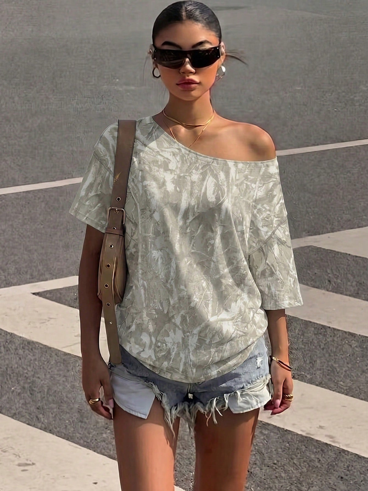 Muchica Casual Minimalist Street Style Faux Washed Effect Branch Camouflage All-Over Print One-Shoulder Drop Shoulder Short Sleeve Loose Fit Women's T-Shirt Suitable For Spring And Summer