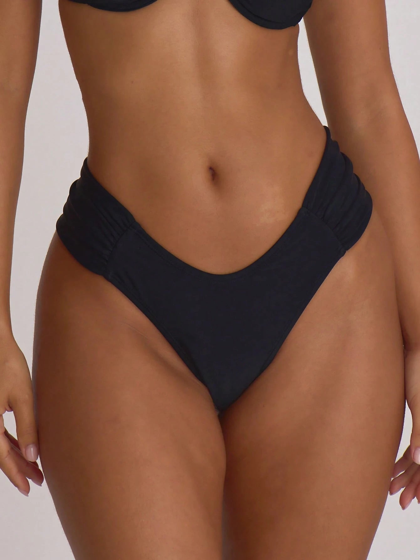 Musera Resort Underwire Thick Shoulder Ruched Cup Bikini Top Swim Vacation Holiday Summer Travel Beachwear Basics Solid Colour Swimwear Resort Core