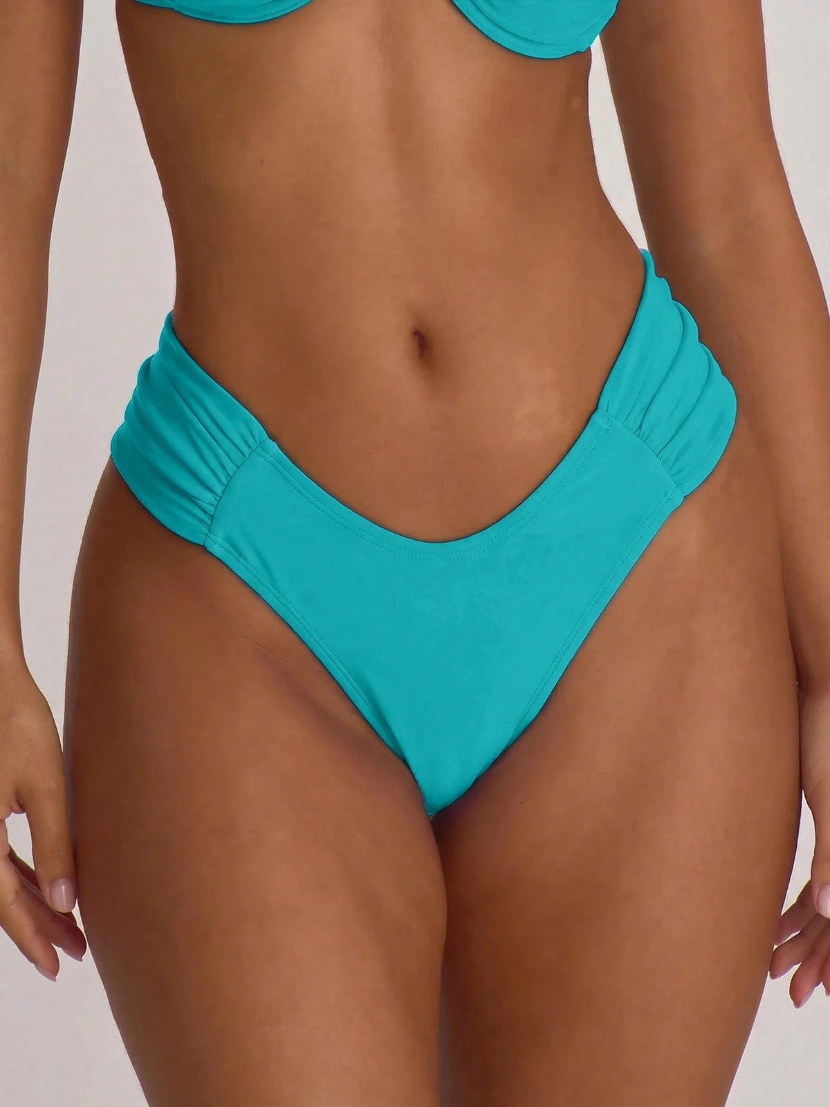 Musera Resort Underwire Thick Shoulder Ruched Cup Bikini Top Swim Vacation Holiday Summer Travel Beachwear Basics Solid Colour Swimwear Resort Core