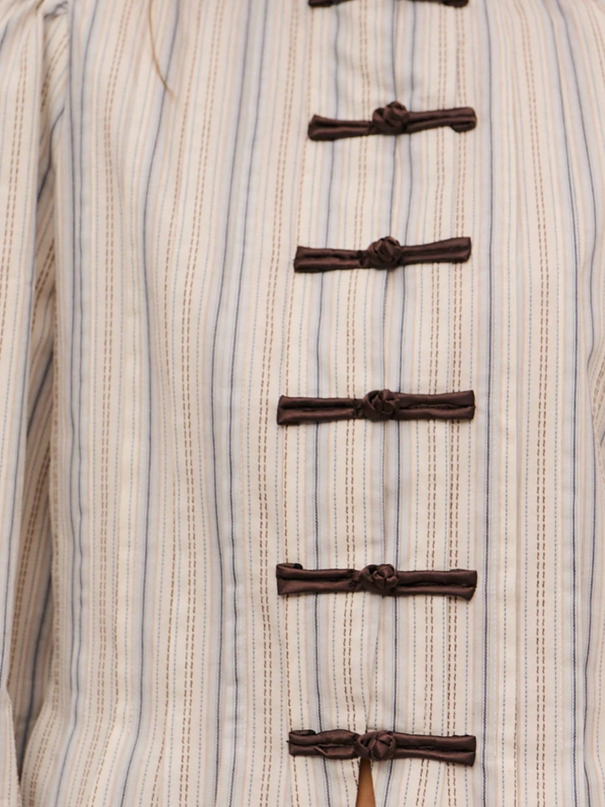 Nöista Striped Tailored Jacket, Perfect For Fall, Business Casual, Office And Elegant Looks.