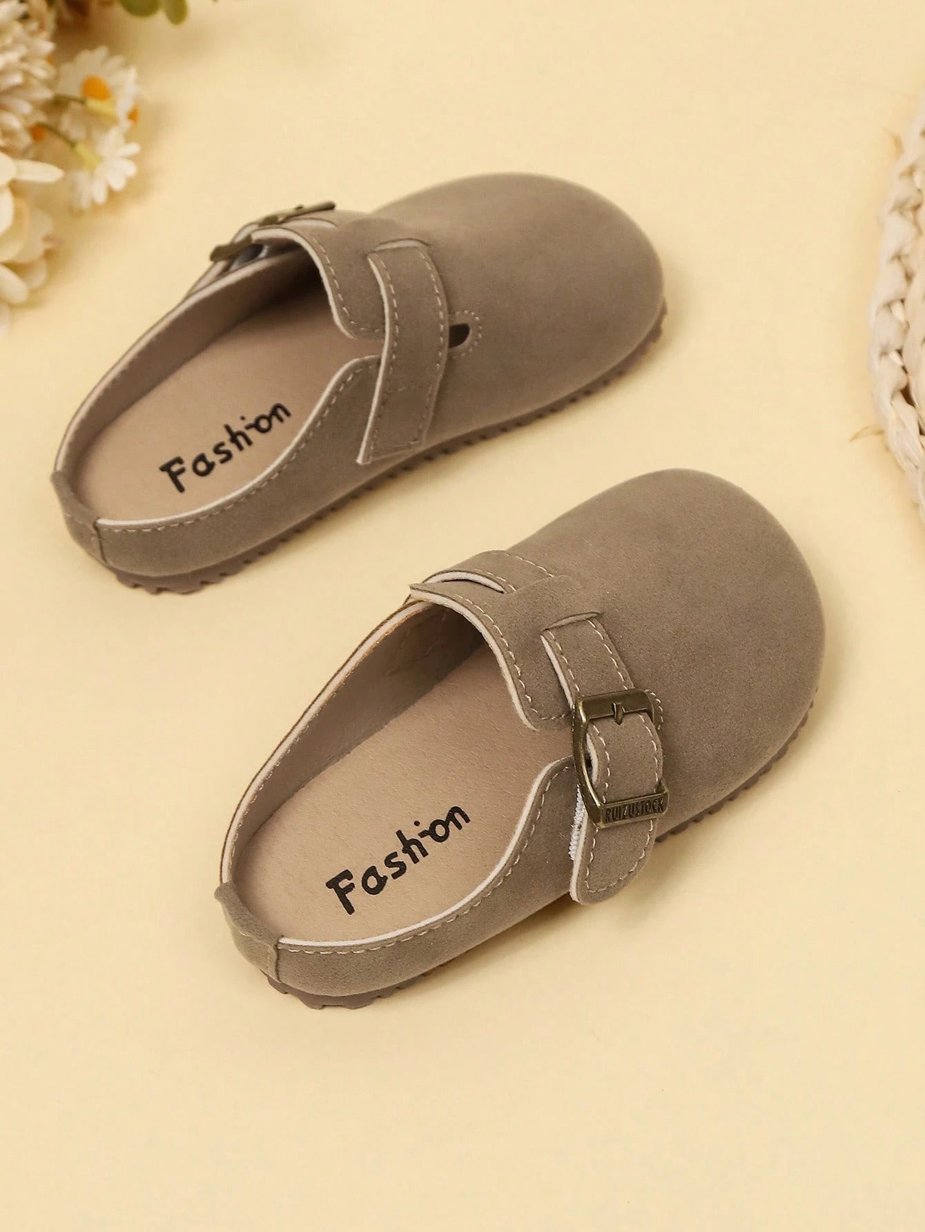 New Kids Round Toe Anti-Slip Soft Sole Hook And Loop Casual Flat Shoes, Suitable For All Seasons