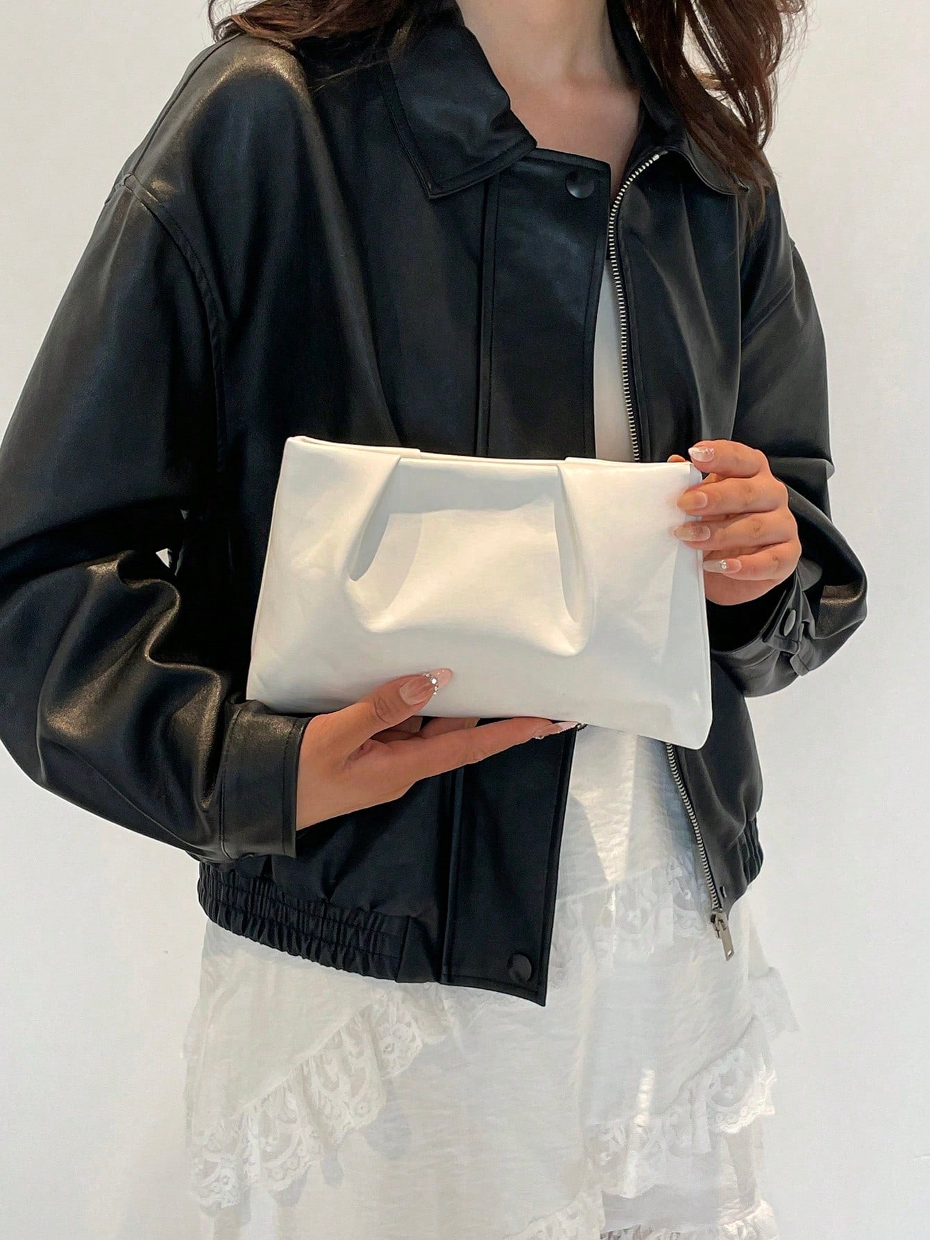 New Spring/Summer Fashion Solid Color Clutch, Pleated Cloud Bag, Solid Color Casual Envelope Bag, Cosmetic Bag, Travel Accessory Bag, Inner Lining Bag, Toiletry Bag, Storage Pouch, White Bag
