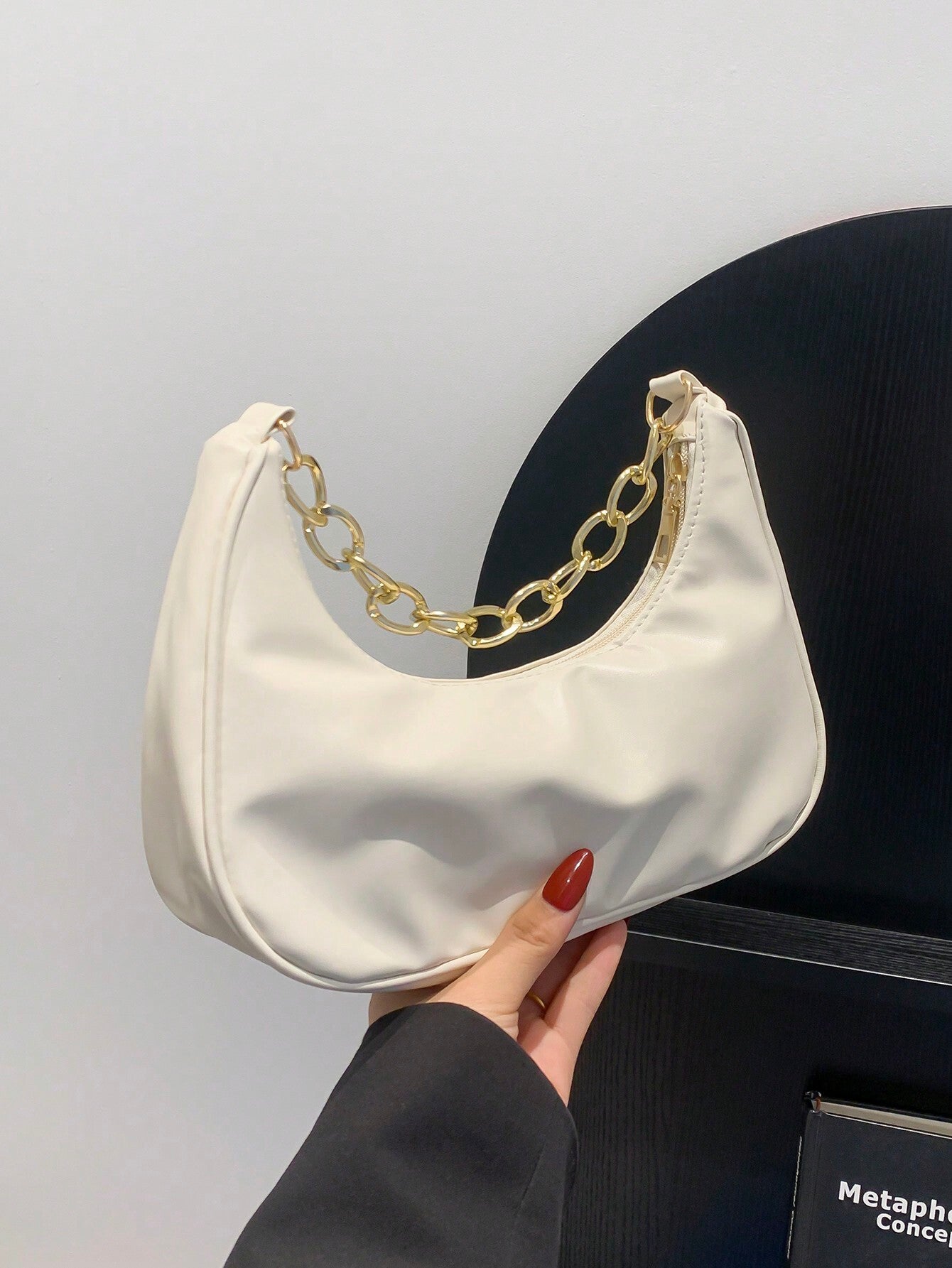 New Spring/Summer Metal Chain Bag,Solid Color Fashionable Casual Women's Handbag, Tready Crescent Moon Bag For Women