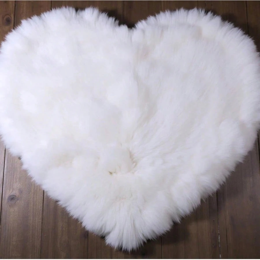 Newborn Photography Mat, White Heart-Shaped Pad, Baby Photography Background Prop