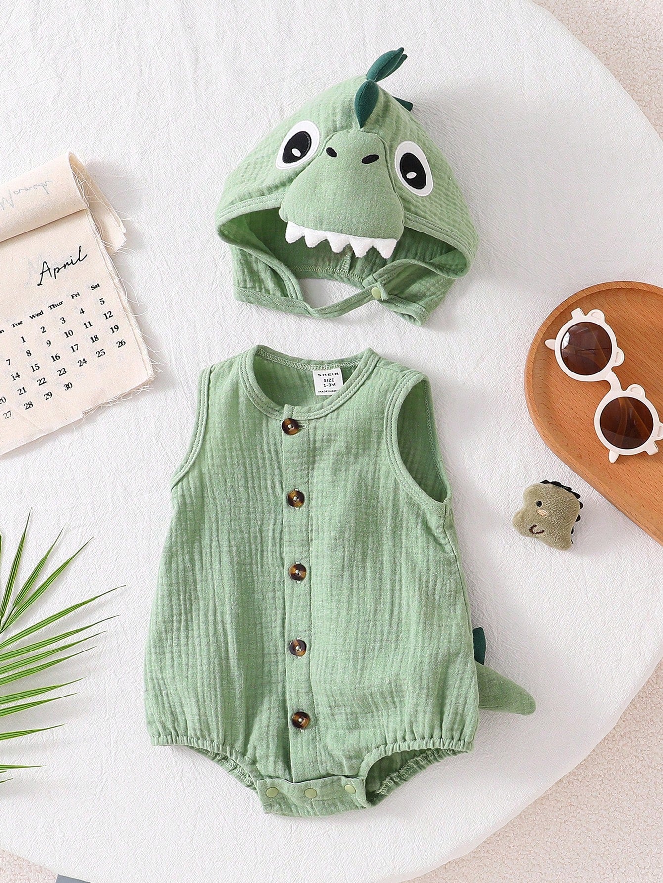Playful Pals 2pcs Baby Boys Summer Green Soft Cotton Dinosaur Bodysuit Dinosaur Hat Set, Cute Style