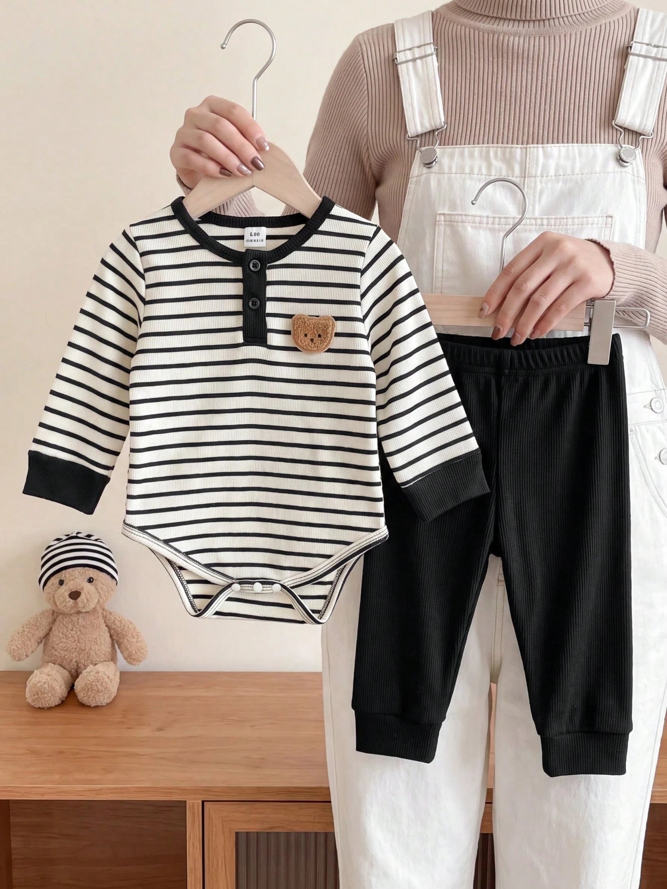 Playful Pals 2pcs/Set Baby Boy Black & White Striped Round Neck Button-Up Bear Long Sleeve Romper + Black Elastic Waist Fleece Lined Fuzzy Knit Soft Ribbed Long Pants, Casual Cute Korean Style F