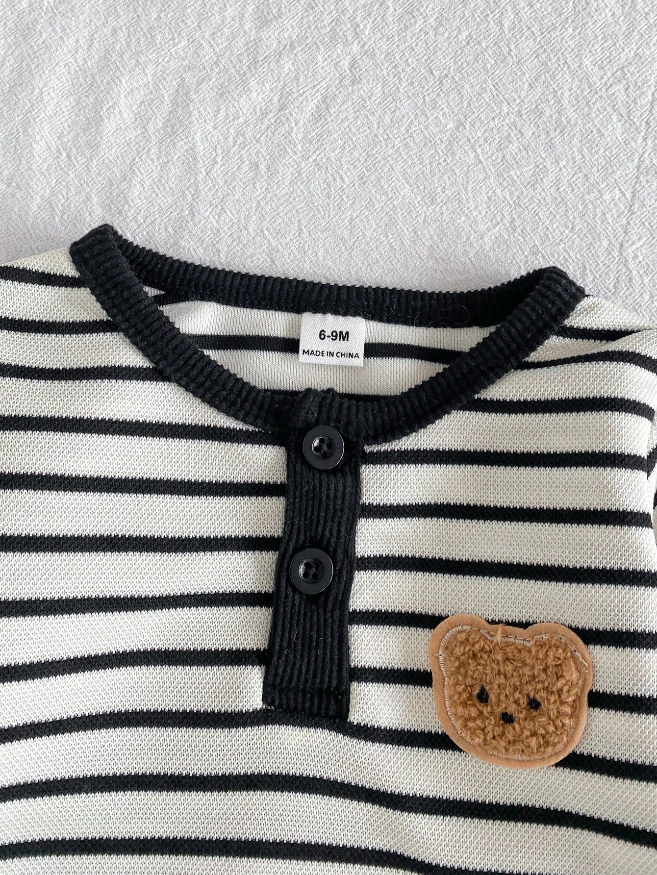 Playful Pals 2pcs/Set Baby Boy Black & White Striped Round Neck Button-Up Bear Long Sleeve Romper + Black Elastic Waist Fleece Lined Fuzzy Knit Soft Ribbed Long Pants, Casual Cute Korean Style F