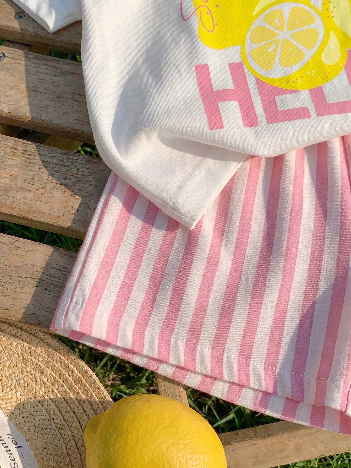 Playful Pals 2pcs/Set Baby Girls' Lemon Fruit Print Round Neck Short Sleeve T-Shirt And Striped Shorts White Summer Cute Vacation Holiday Infant Toddler Outfit