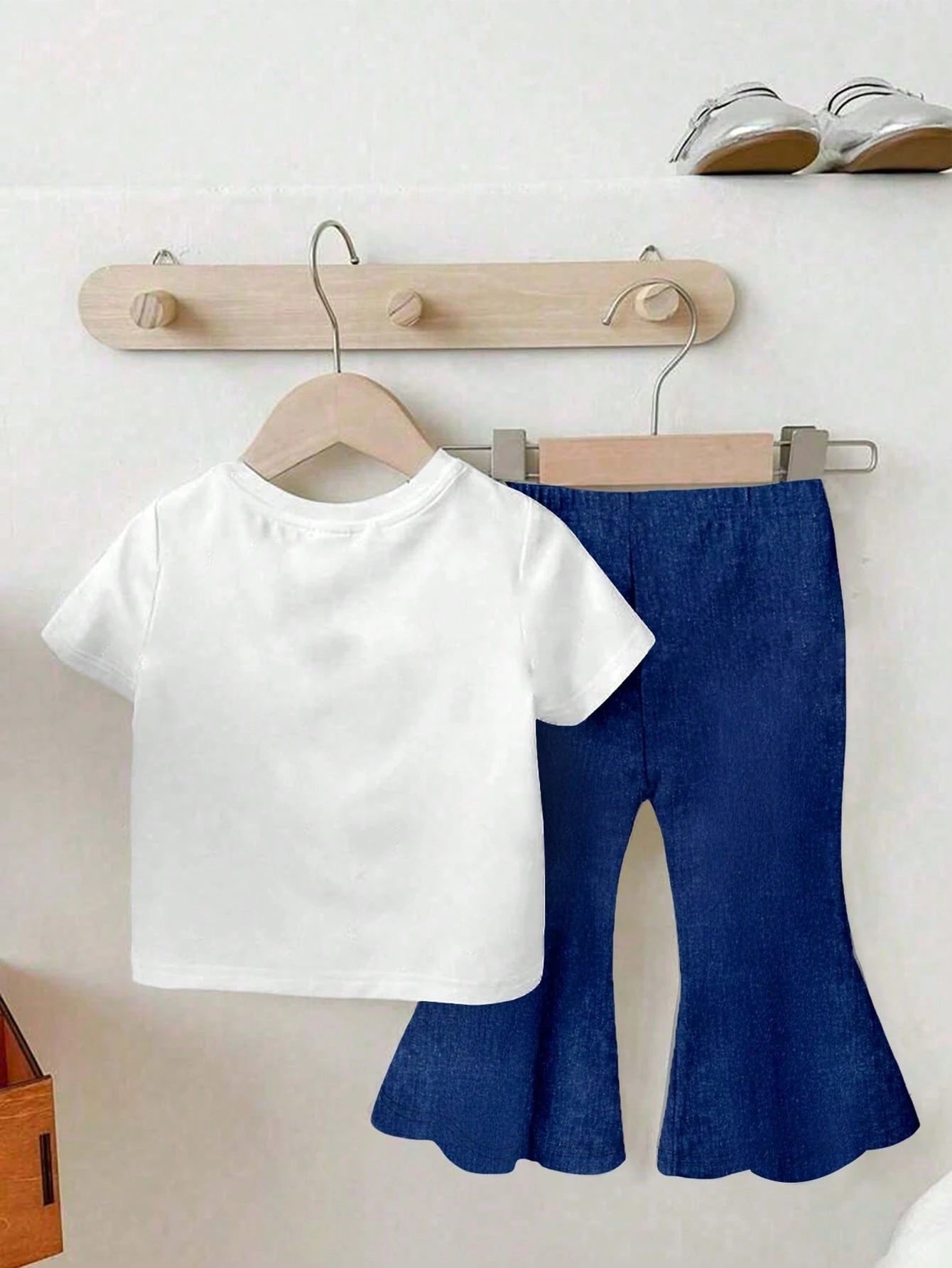 Playful Pals 2pcs/Set Baby Girls' Letter Print Round Neck Blue Navy Blue Short Sleeve T-Shirt And Bow Printed Flared Jeans Pants, Spring, Summer, Autumn Winter