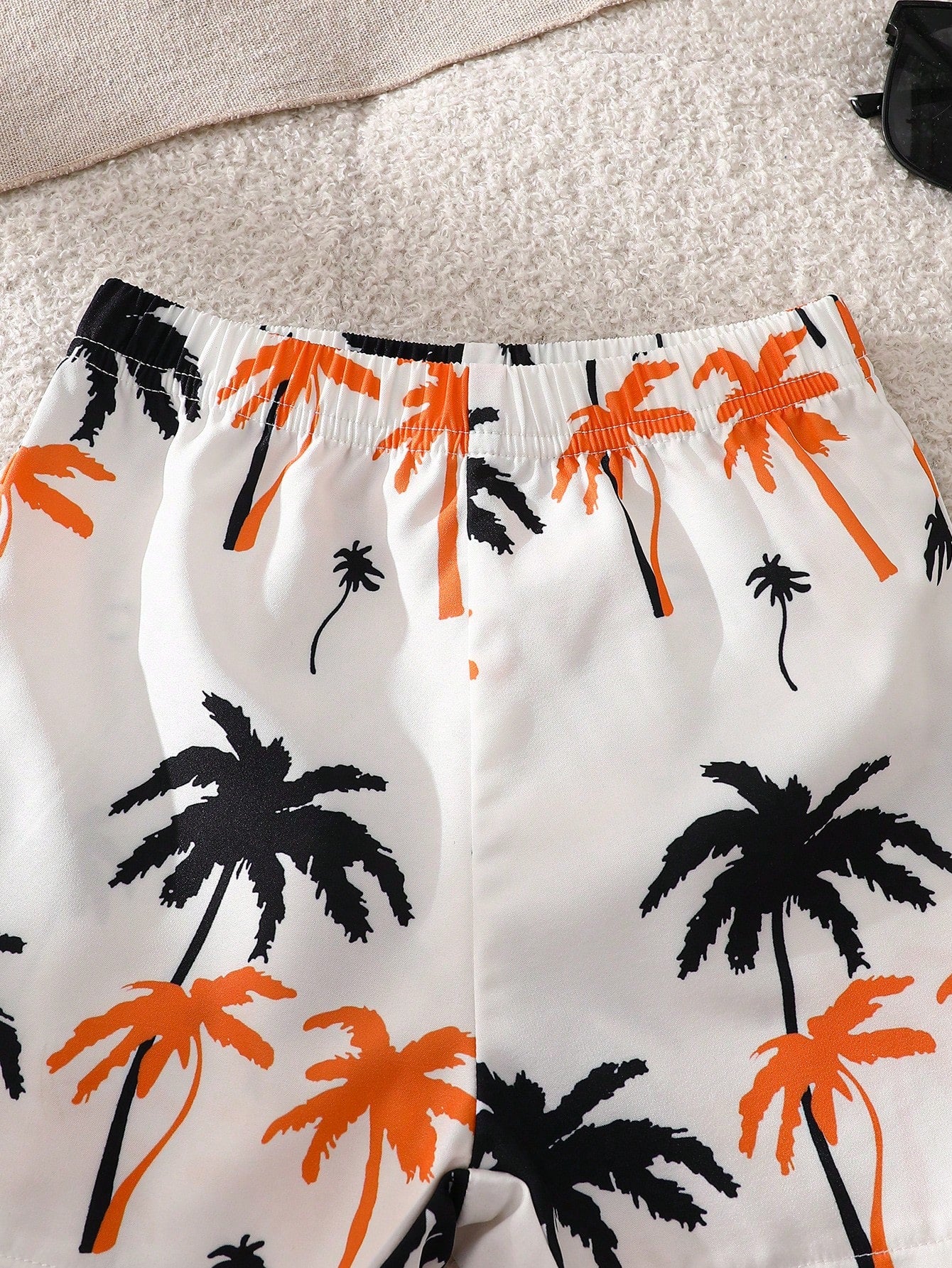 Playful Pals Cute Baby Boy 3-Piece Summer Set White Fashionable Letter Print Tank Top Palm Tree Beach Shorts & Matching Hat For Vacation Holiday Outdoor Activities