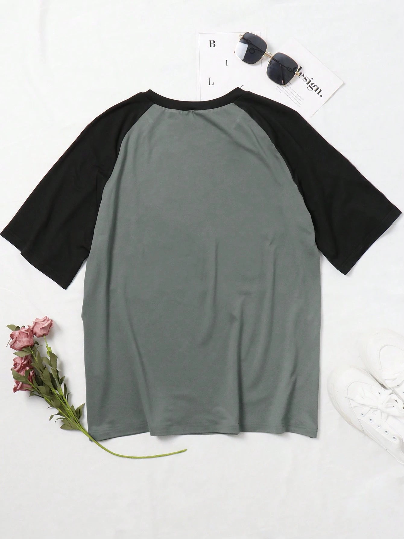 Plus Size Women's Summer Vacation Fashion Casual, Millennial, And Street Style. Loose-Fit Knit T-Shirt With Star Print. Graduation