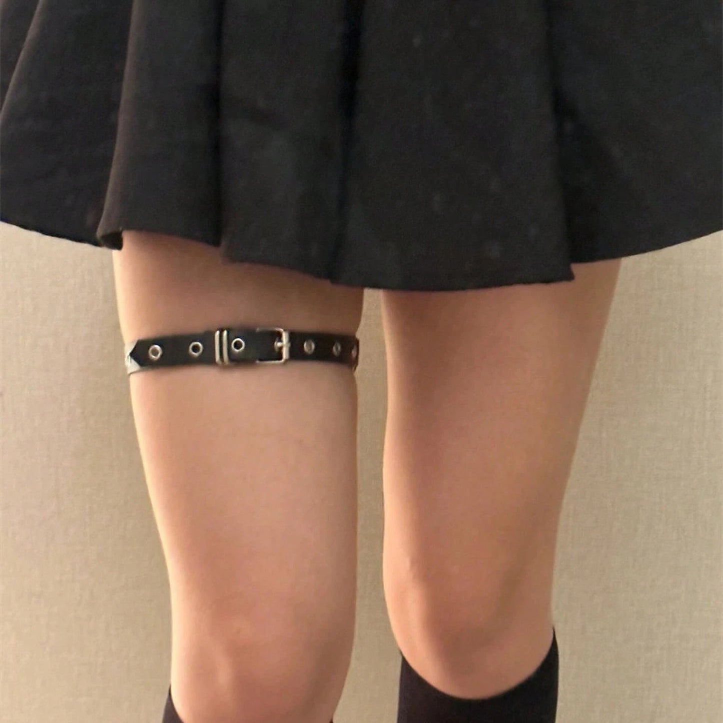 Punk Black Leather Thigh Garter, Adjustable Buckle Rivet Leg Harness For Summer Graduation Cosplay Goth Streetwear, Rebellious Avant-Garde Accessory
