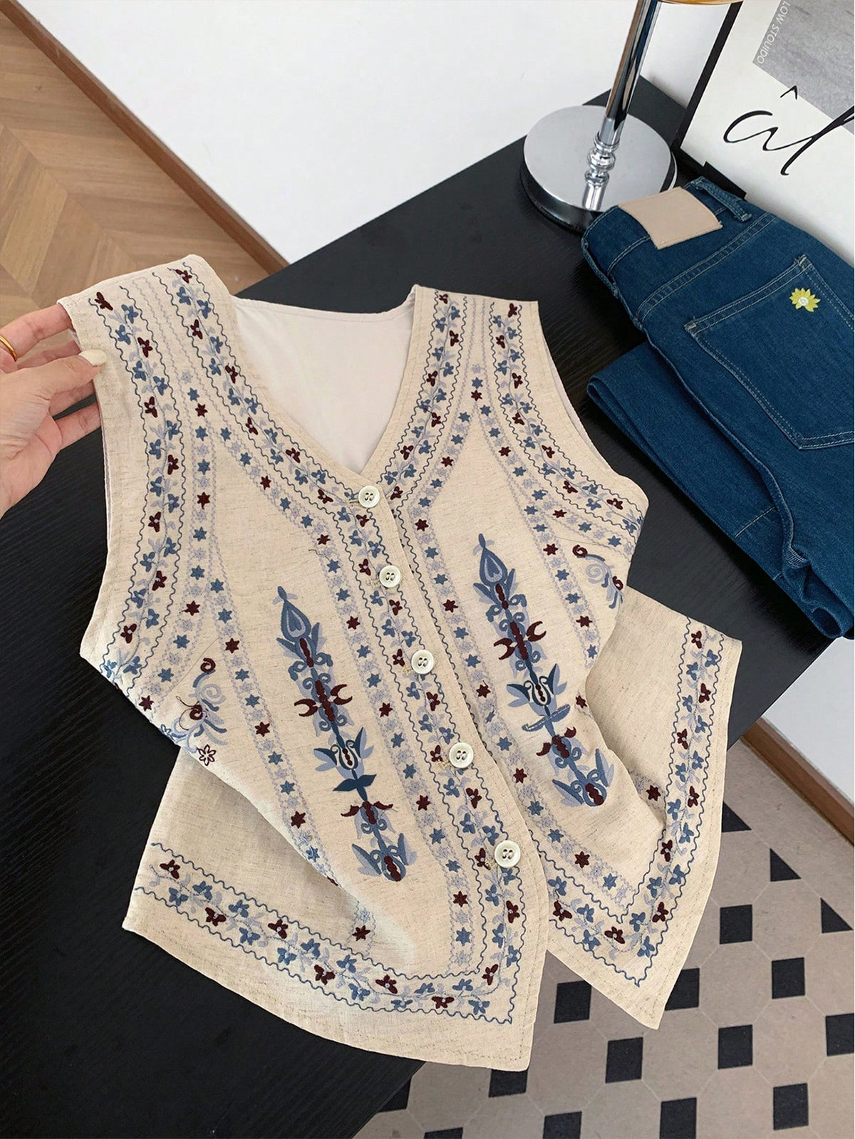 Qadelle Women's Casual Floral Print Button Front Camisole For Summer Holiday