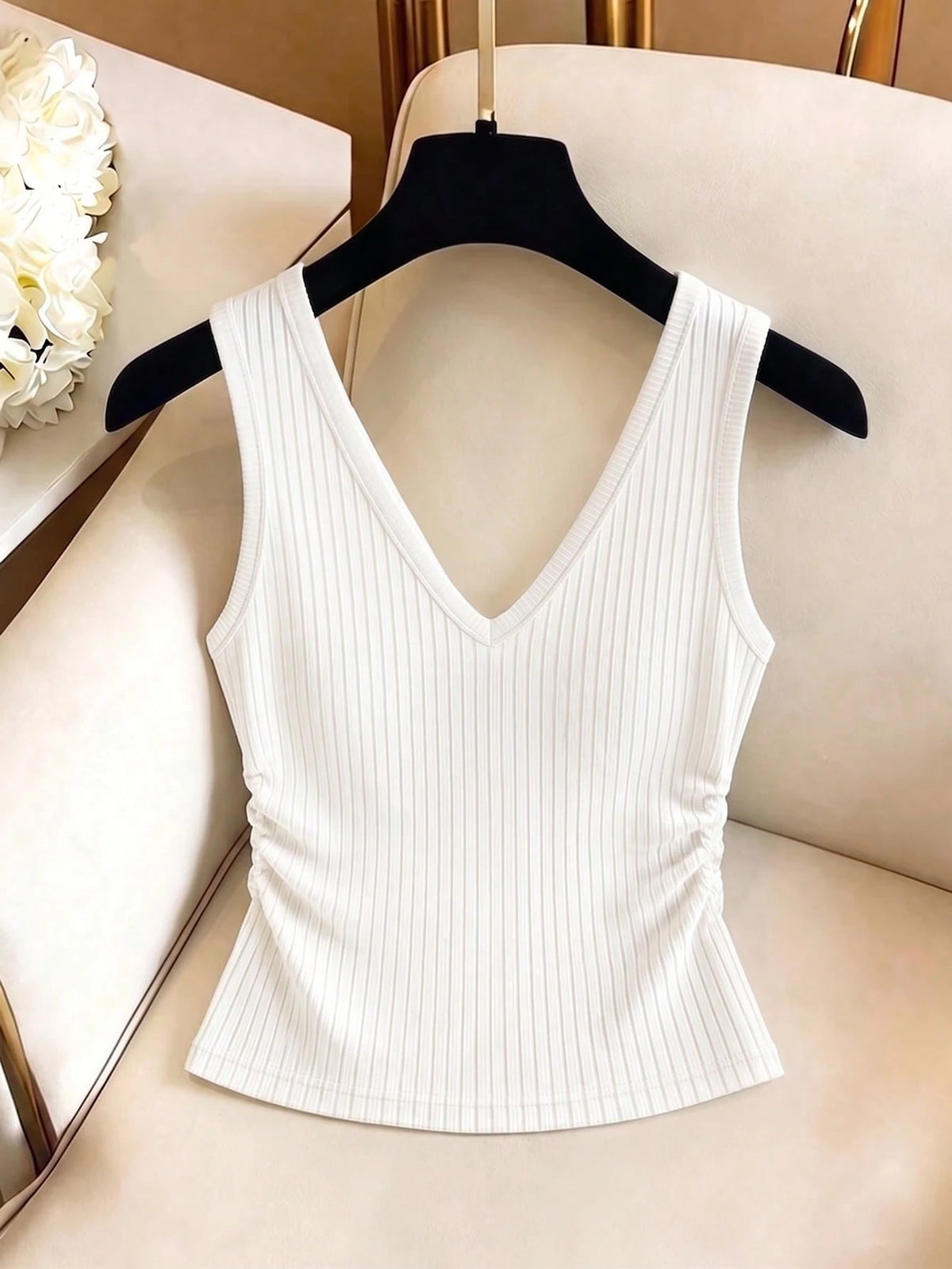 Qadelle Women's V-Neck Pleated Button Decorated Vest, Women's Fashion Elegant Vest, Solid Color Vest, Ribbed Knit Vest, Suitable For Daily Wear And Dates
