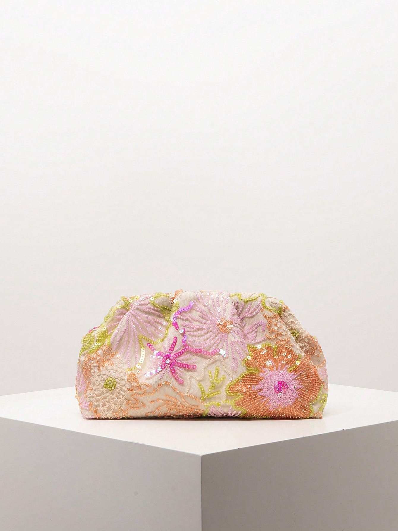 (Random Pattern) Women's Clutch Bag, Floral Pattern, Embroidered Bag, Pleated Bag, Party/Evening Wear, Party Accessories, Bride, Wedding Items, Anniversary Gift