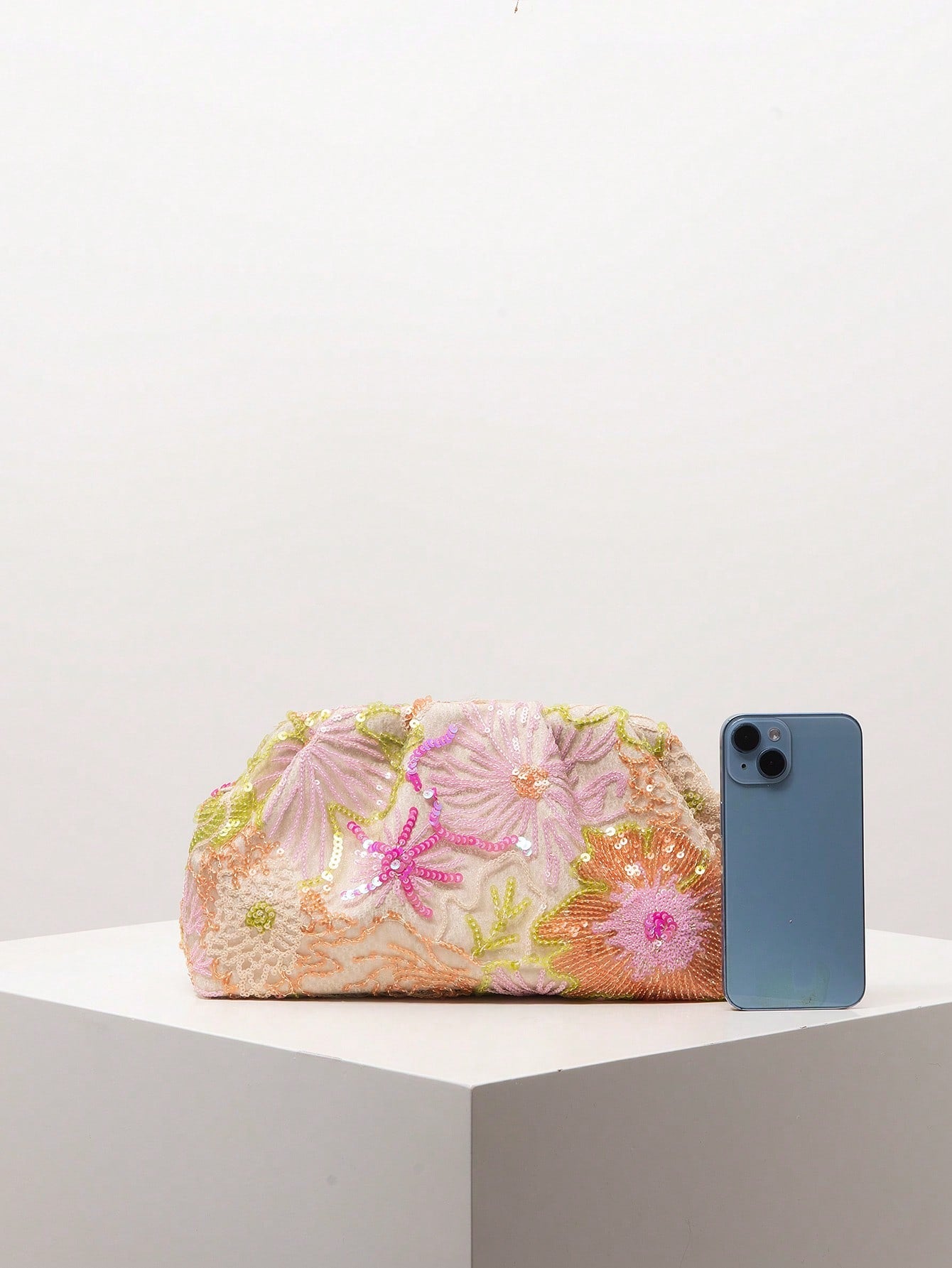 (Random Pattern) Women's Clutch Bag, Floral Pattern, Embroidered Bag, Pleated Bag, Party/Evening Wear, Party Accessories, Bride, Wedding Items, Anniversary Gift