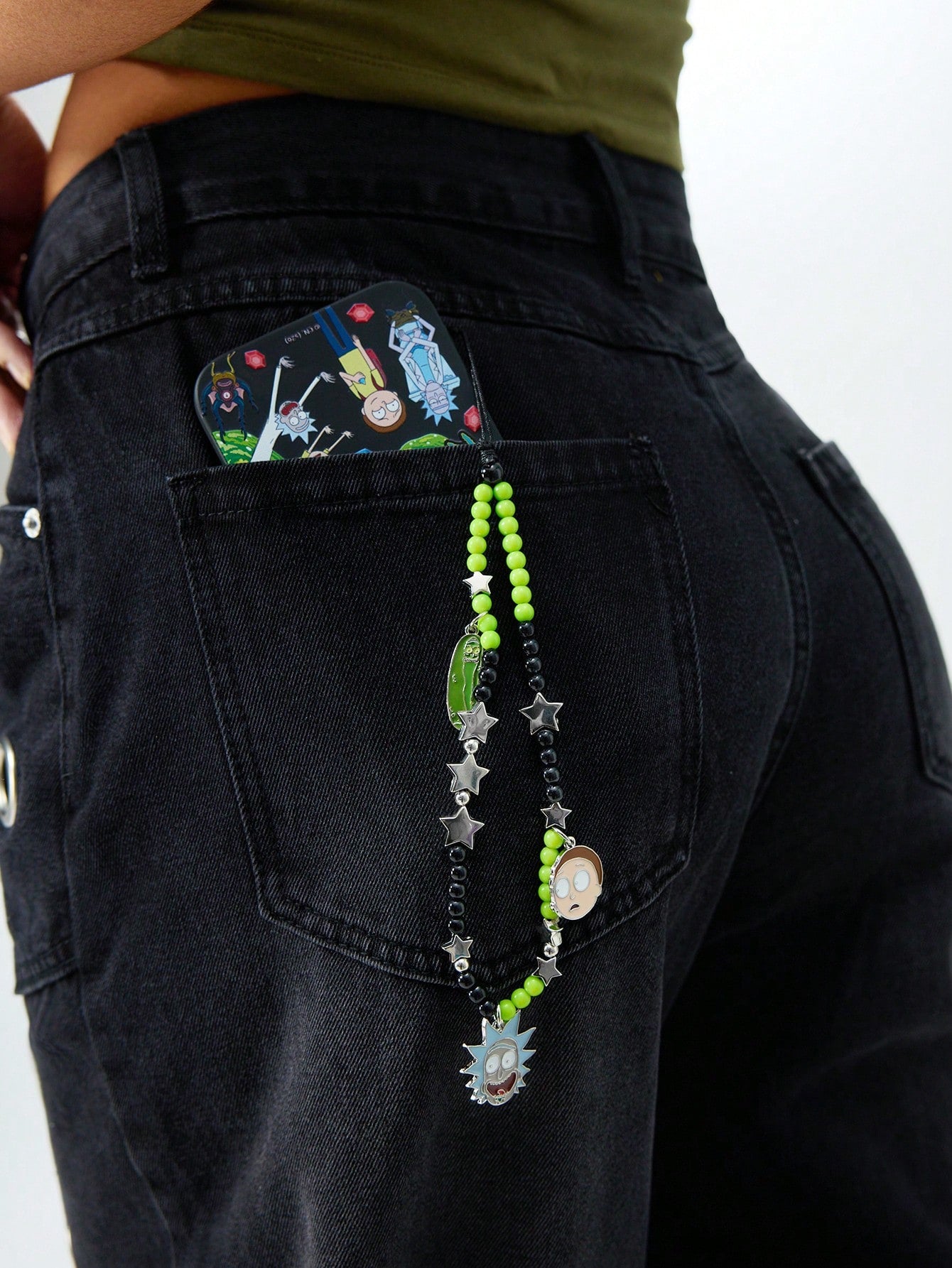 Rick and Morty X Fashion Cute Cartoon Zinc Alloy Black Green Handmade Beaded Mobile Phone Chain Unisex Star Mobile Phone Lanyard Mobile Phone Pendant