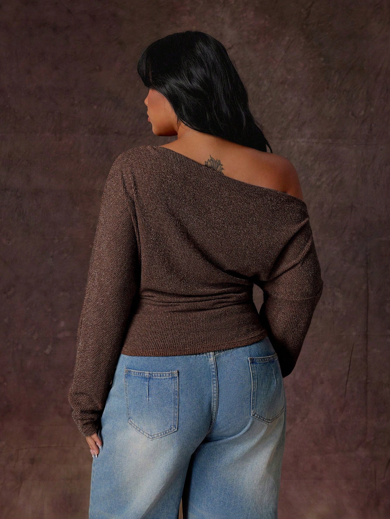 Rustia Plus Size Women's Brown Vintage Romantic Textured Ribbed Fabric Asymmetrical Neckline Long Sleeve Cropped Side Ruched Fitted T-Shirt, Fashionable Versatile Suitable For Daily Wear, Back To Scho