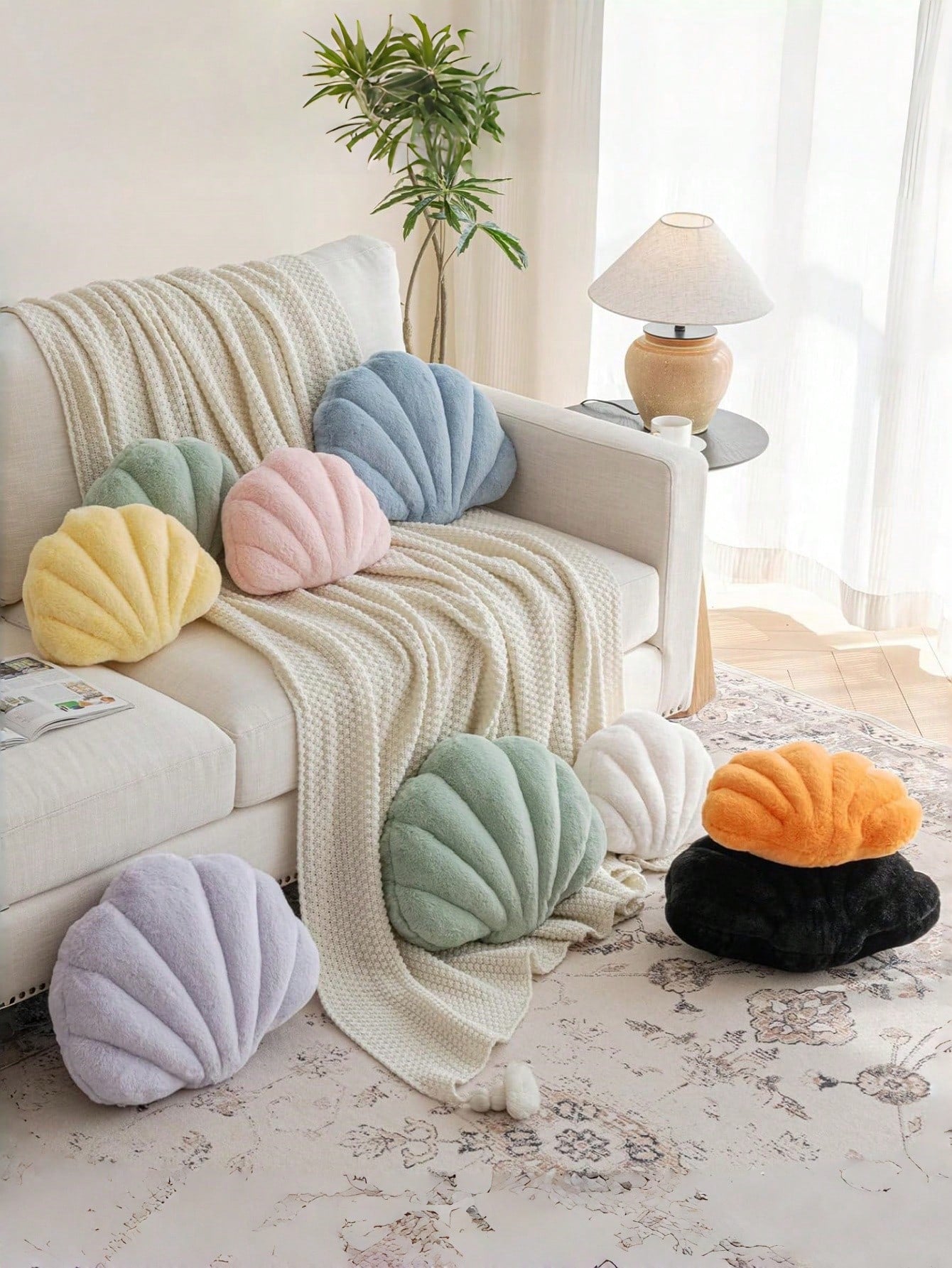 Seashell Throw Pillow, Soft Faux Fur Decorated Seashell Shaped Decorative Pillow, Suitable For Sofa Bed, Fashionable Beach Style Cushion, Home Decor
