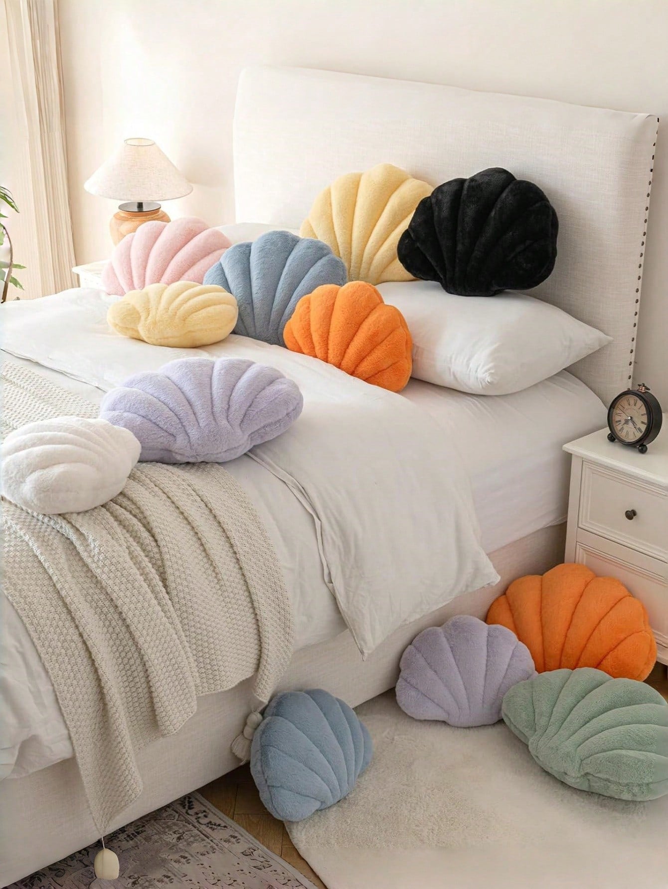 Seashell Throw Pillow, Soft Faux Fur Decorated Seashell Shaped Decorative Pillow, Suitable For Sofa Bed, Fashionable Beach Style Cushion, Home Decor