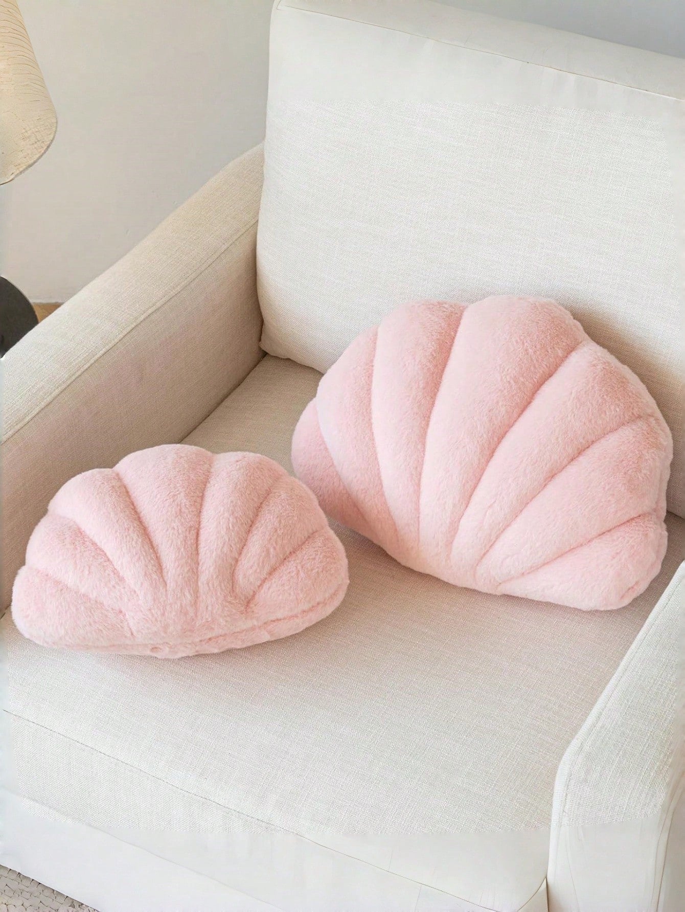 Seashell Throw Pillow, Soft Faux Fur Decorated Seashell Shaped Decorative Pillow, Suitable For Sofa Bed, Fashionable Beach Style Cushion, Home Decor