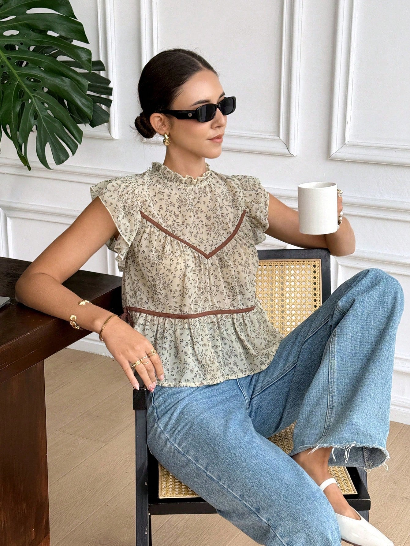 Serisse Women's Summer Elegant Brunch Beige Ditsy Floral Peplum Blouse,Boho Contrast Binding Ruffle Mock Neck Flutter Cap Sleeve Side Tie Waist Casual Top