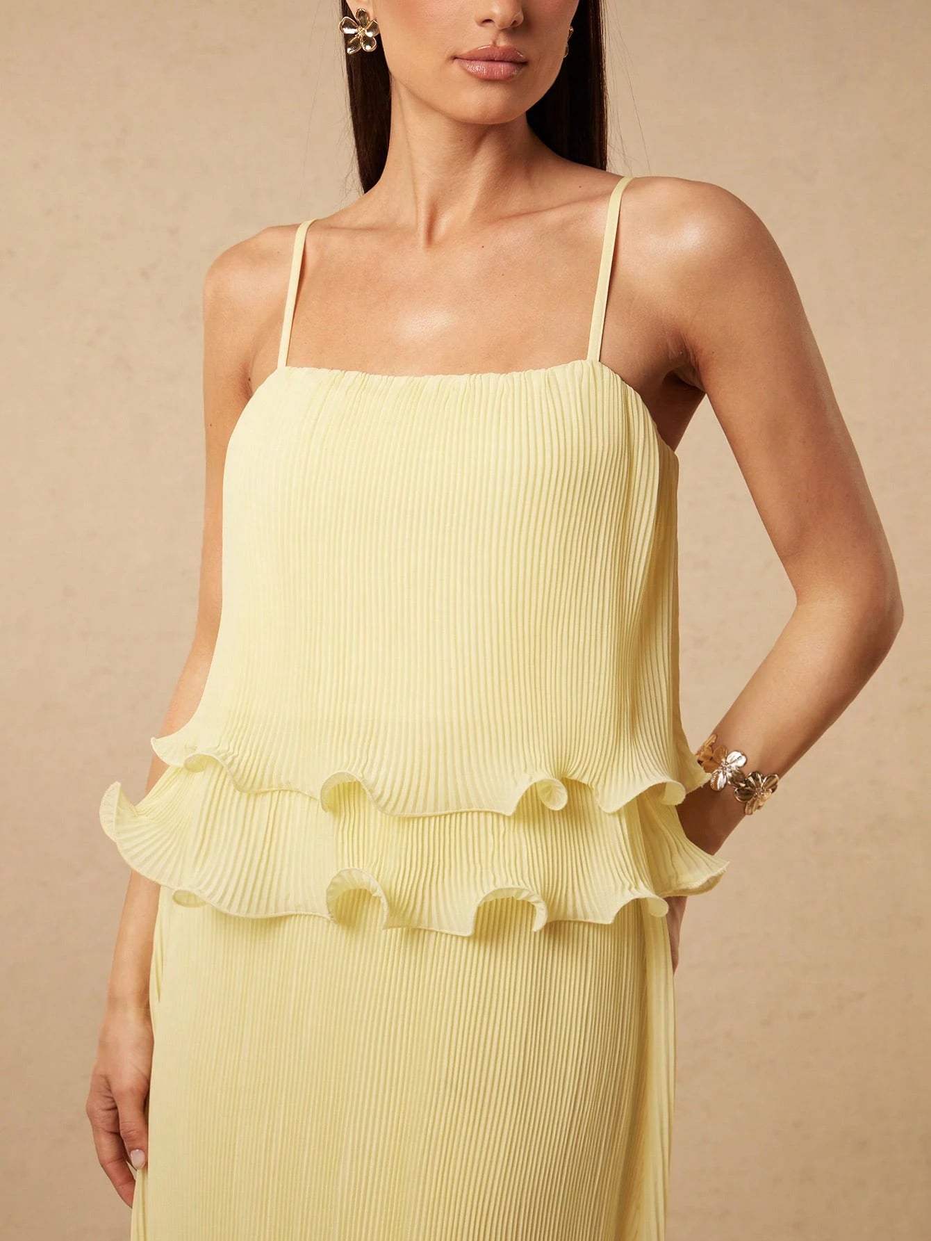 Silquee Women's Pale Yellow Summer Elegant Romantic Garden Party Mother Of The Bride Slip Dress Textured Chiffon Ruffle Hem Relaxed Fit Wedding Beach Gown