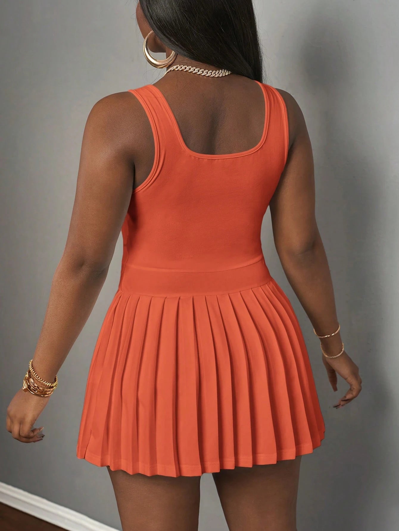 Slaydiva Burnt Orange Summer Casual City Break Women's U-Neck Racer Vest Pleated Skirt Mini Dress,White Words Black Label Knitted Fabric Shorts And Culottes