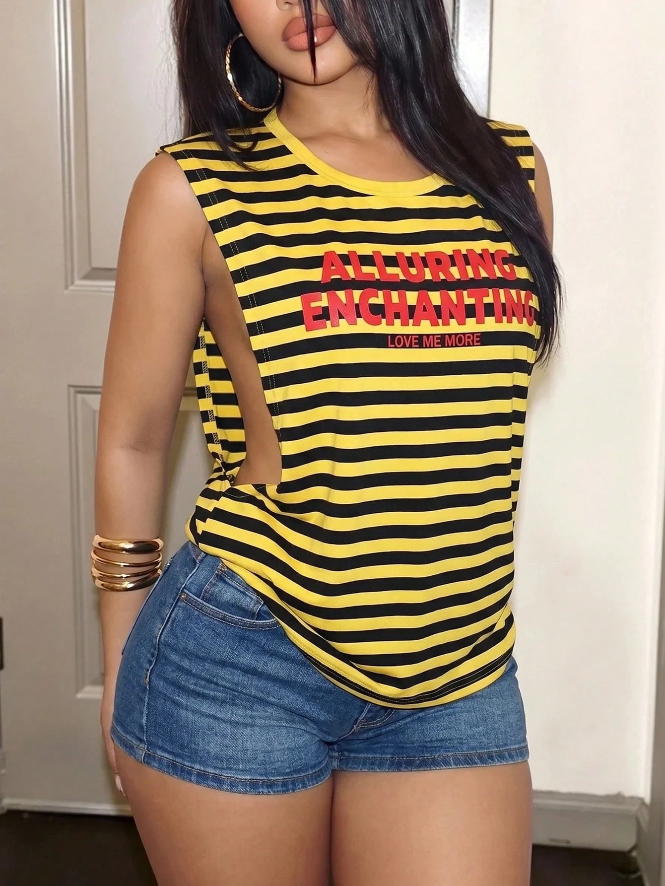 Slaydiva Women's Yellow Summer Casual Sleeveless T-Shirt,Striped Print Round Neck Top With Hollow Side Seam,Streetwear City Break Red English Logo Print Y2K